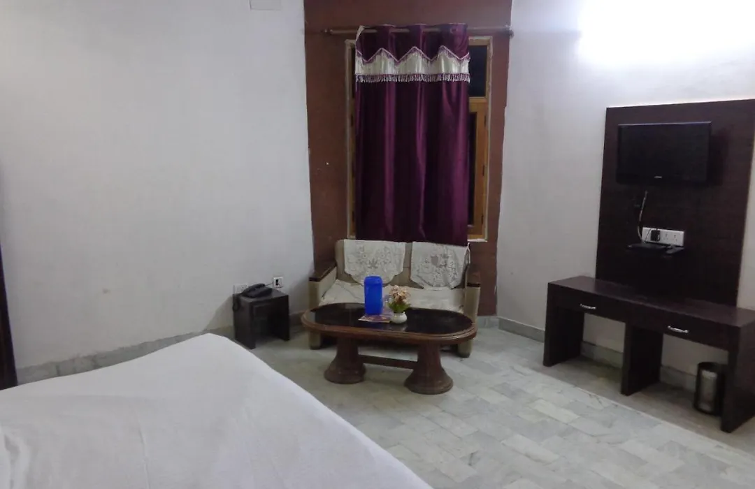 Hotel Maharana Palace-1